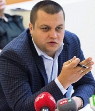СЕРГІЙ КОМНАТНИЙ: ТУТ І ЗАРАЗ ПОТРІБНІ НОВІ ІНСТРУМЕНТИ ВИРІШЕННЯ ЖИТЛОВОЇ ПРОБЛЕМИ МІЛЬЙОНІВ НАШИХ ГРОМАДЯН
